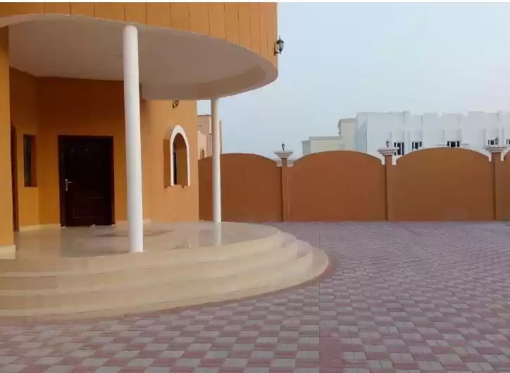 سكني عقار جاهز 1 غرفة  نصف مفروش شقة  للإيجار في الدوحة #15705 - 1  صورة 